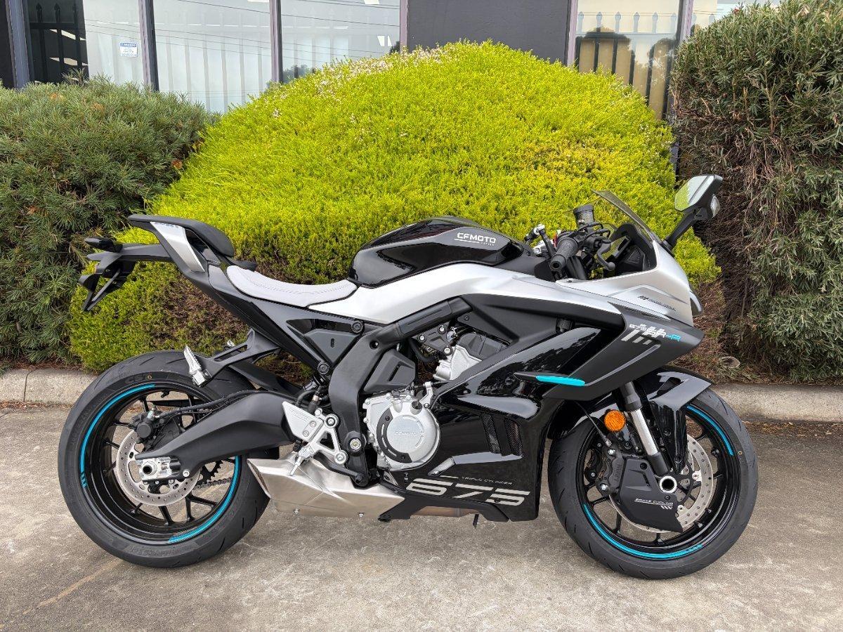 2025 CF MOTO 675 SR-R SPORTS