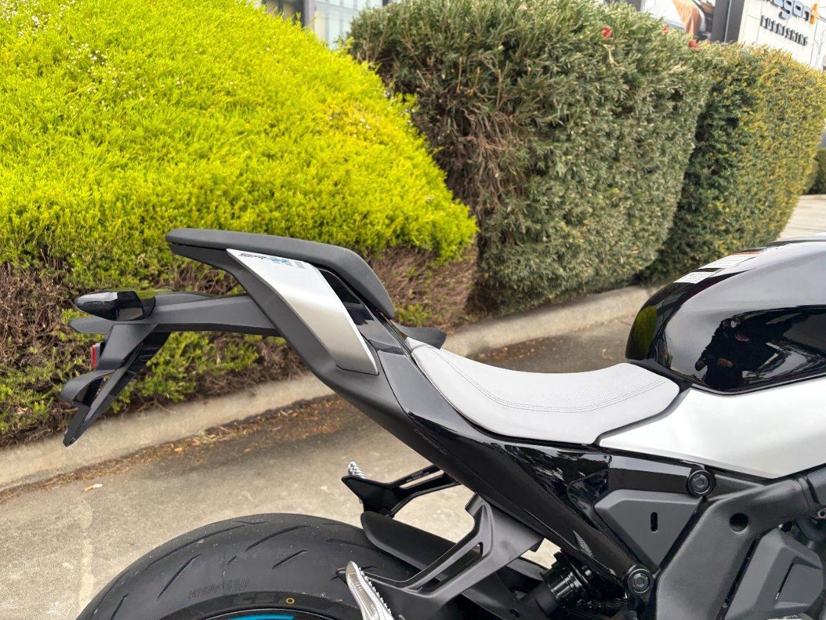 2025 CF MOTO 675 SR-R SPORTS