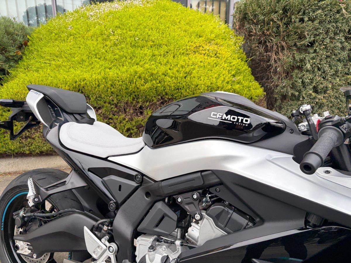 2025 CF MOTO 675 SR-R SPORTS