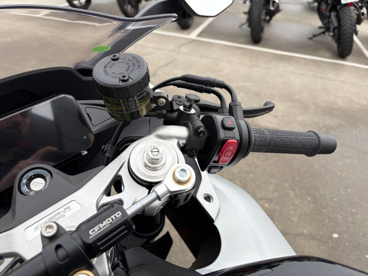 2025 CF MOTO 675 SR-R SPORTS