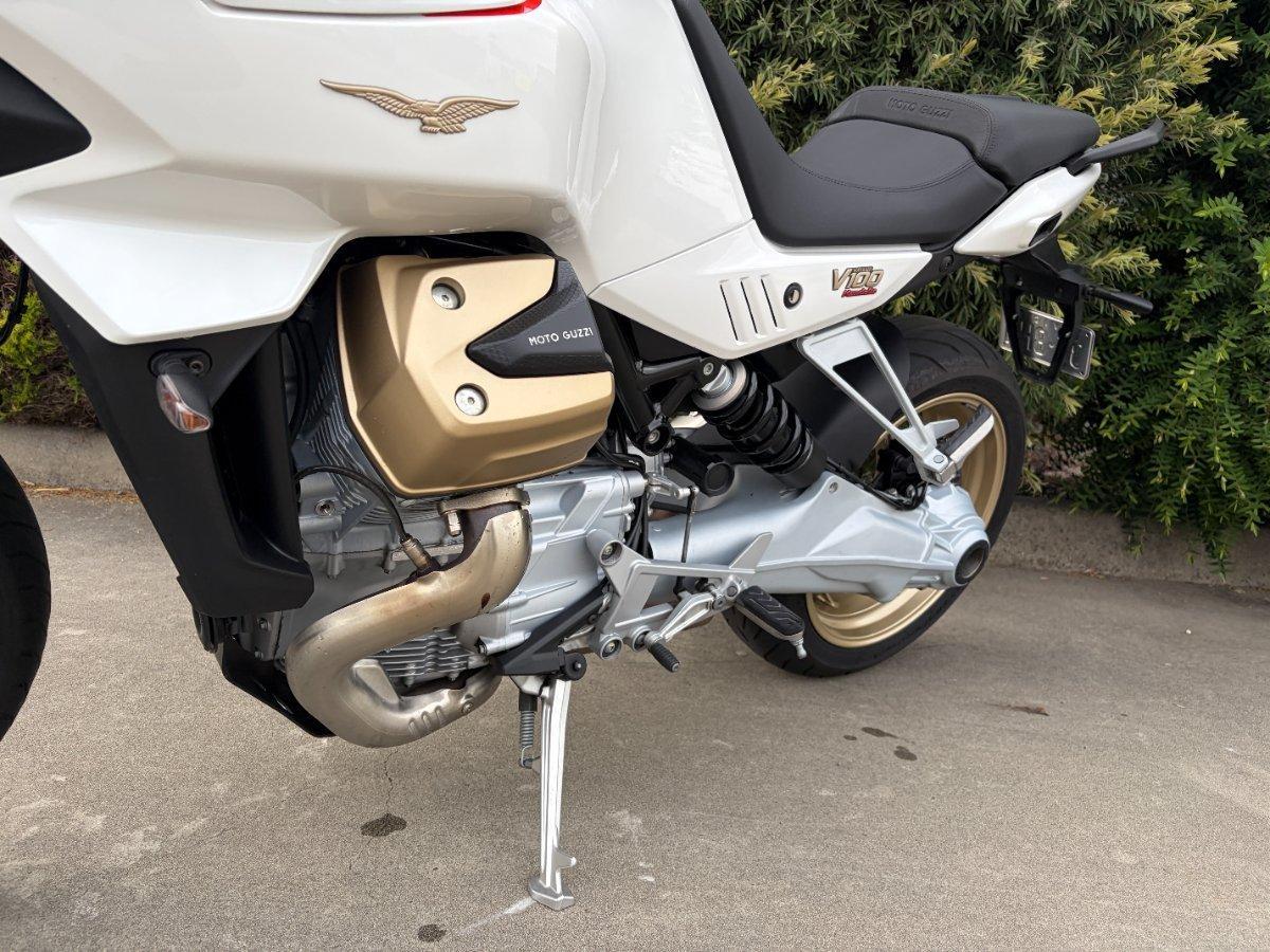 2023 MOTO GUZZI V100 MANDELLO ROAD