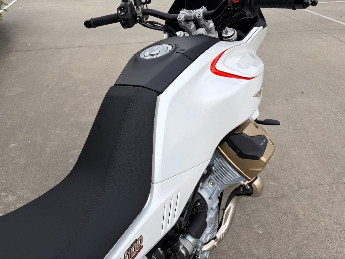 2023 MOTO GUZZI V100 MANDELLO ROAD