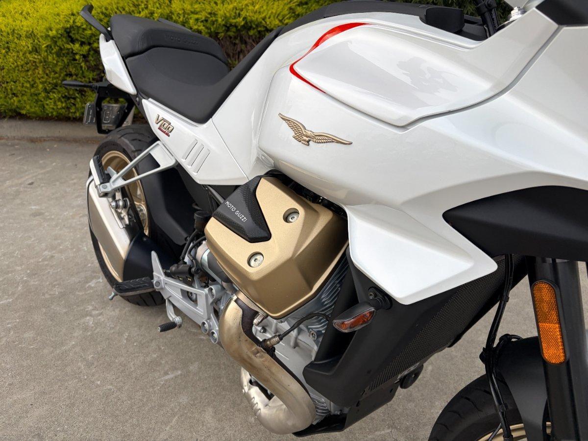 2023 MOTO GUZZI V100 MANDELLO ROAD