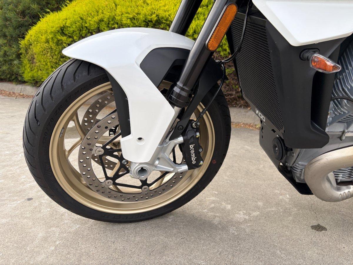 2023 MOTO GUZZI V100 MANDELLO ROAD