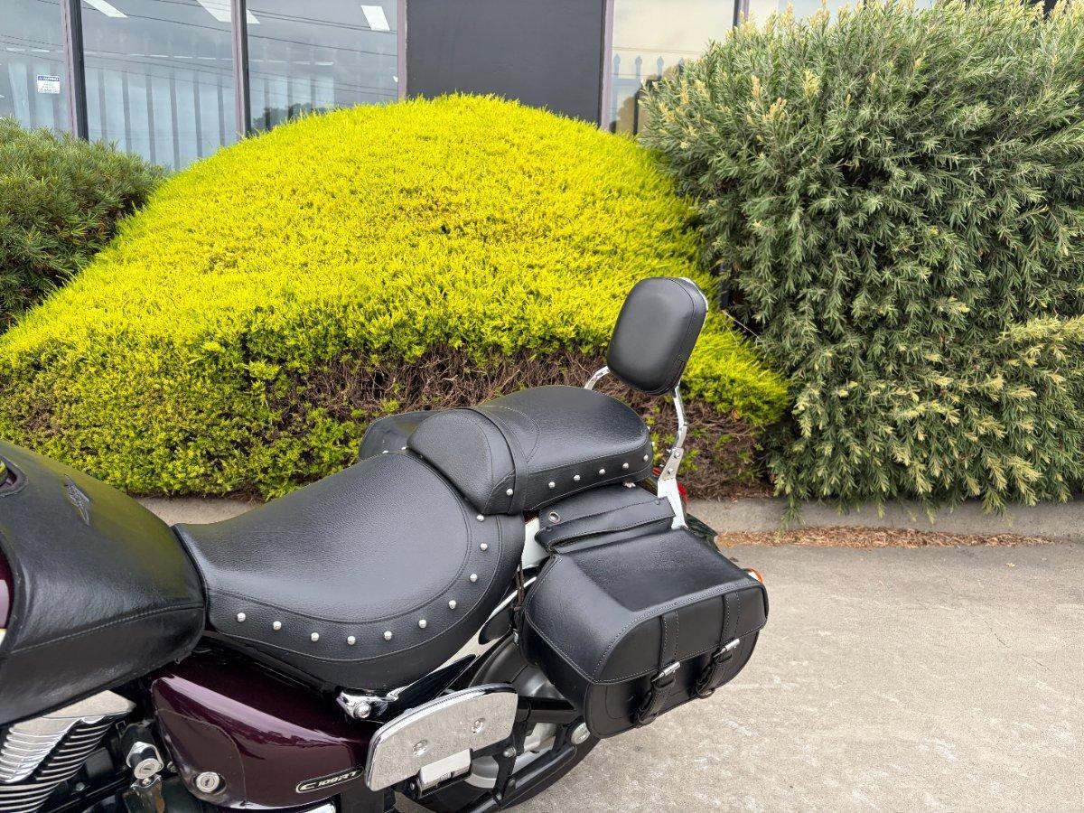 2010 SUZUKI VLR 1800T BOULEVARD (C109RT) CRUISER