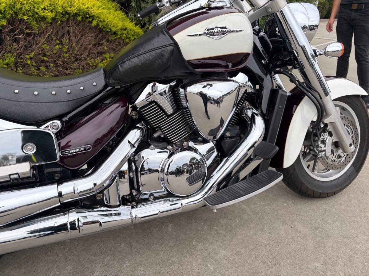 2010 SUZUKI VLR 1800T BOULEVARD (C109RT) CRUISER