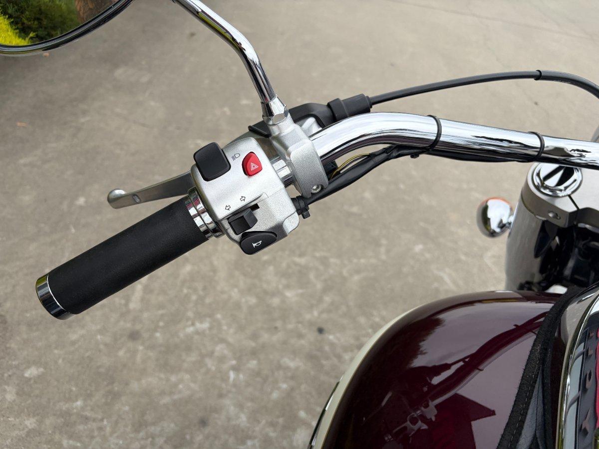 2010 SUZUKI VLR 1800T BOULEVARD (C109RT) CRUISER