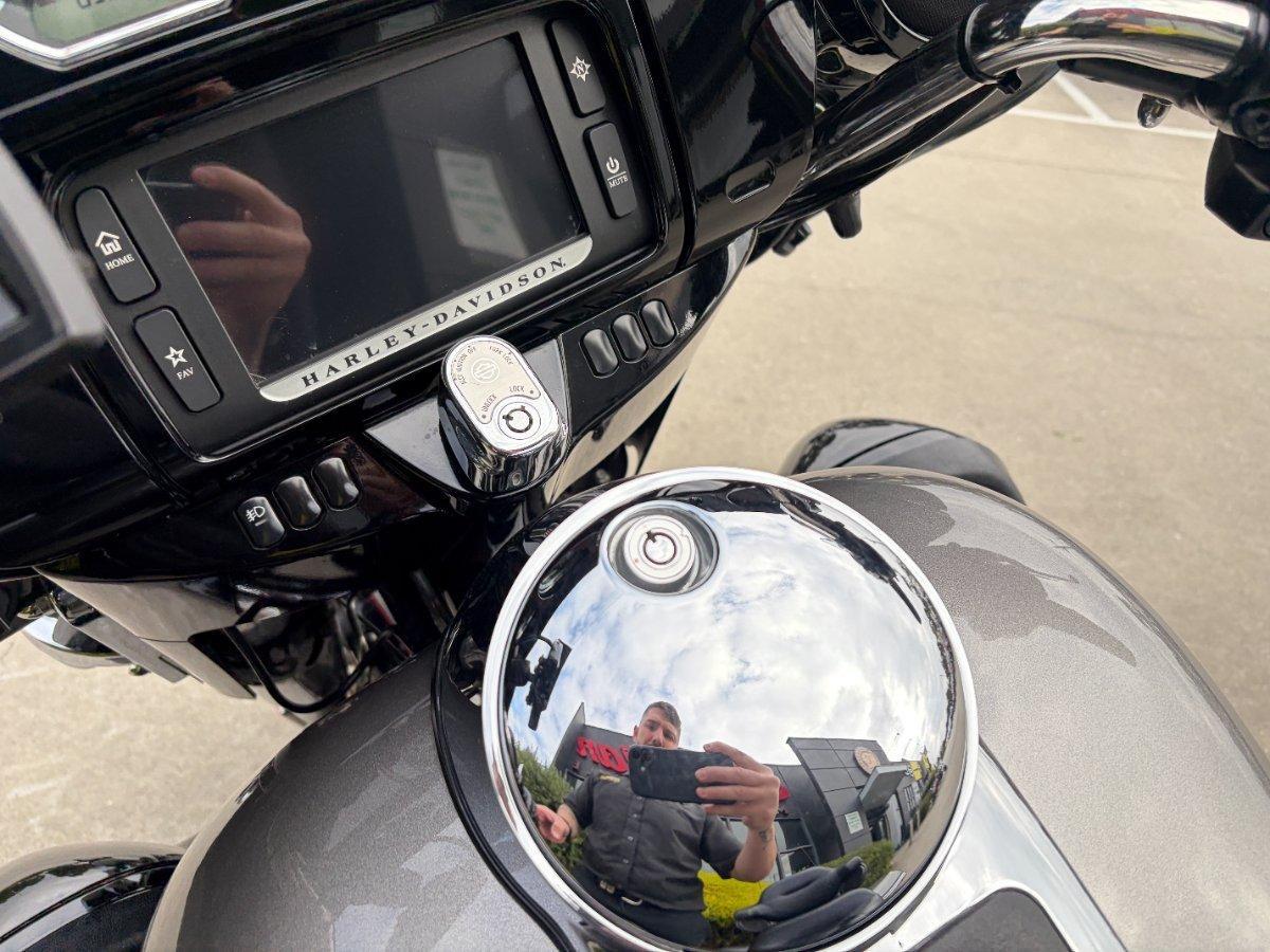 2016 HARLEY-DAVIDSON FLHTK ULTRA LIMITED CRUISER