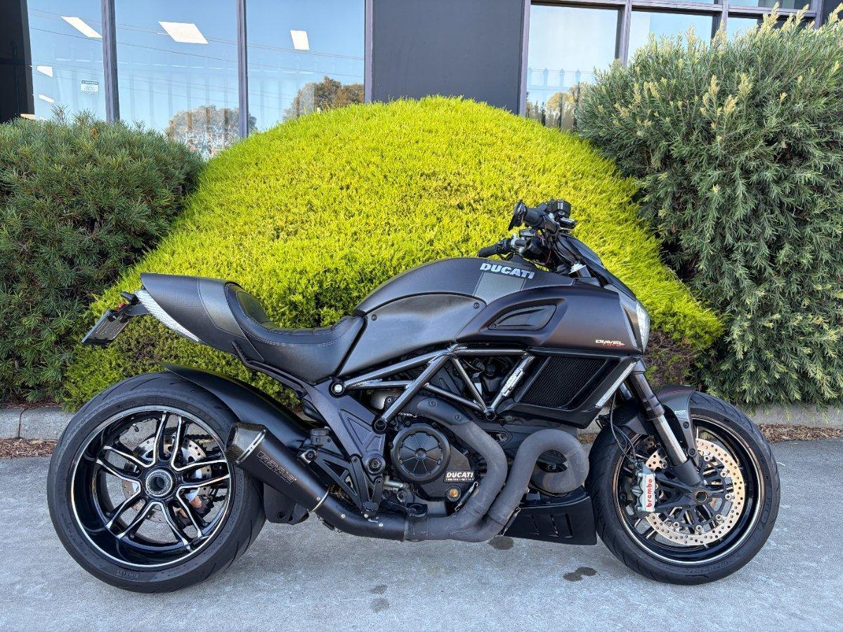 2016 DUCATI DIAVEL CARBON CRUISER