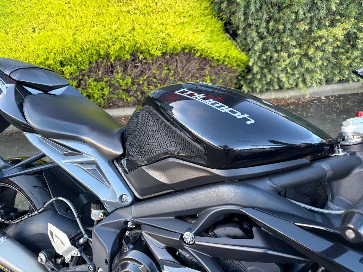 2014 TRIUMPH DAYTONA 675 SPORTS
