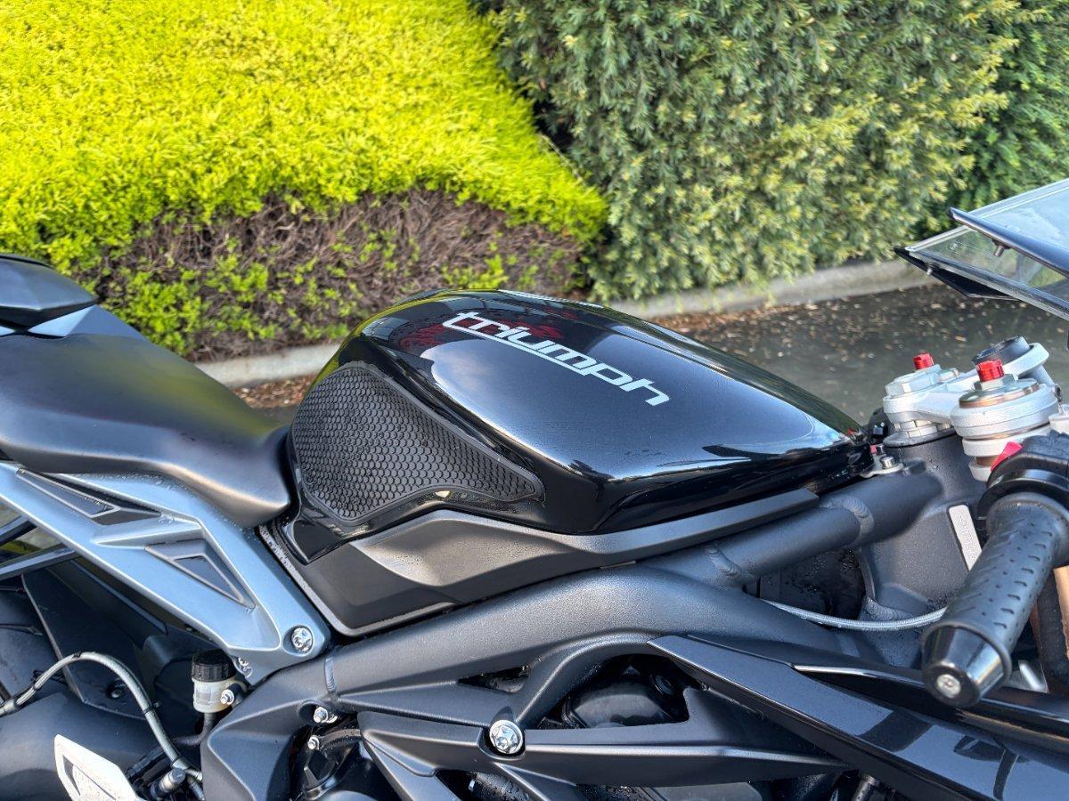 2014 TRIUMPH DAYTONA 675 SPORTS