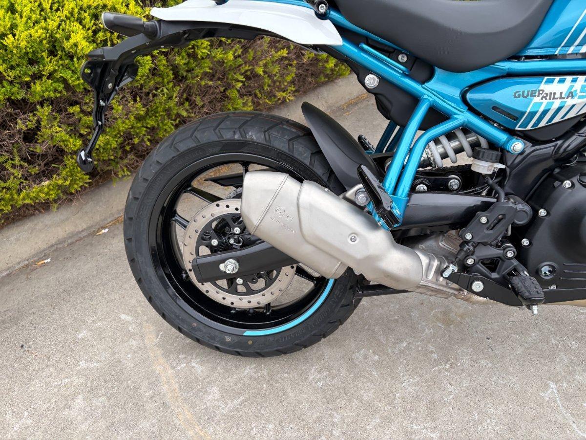 2026 ROYAL ENFIELD GUERILLA 450 ROAD