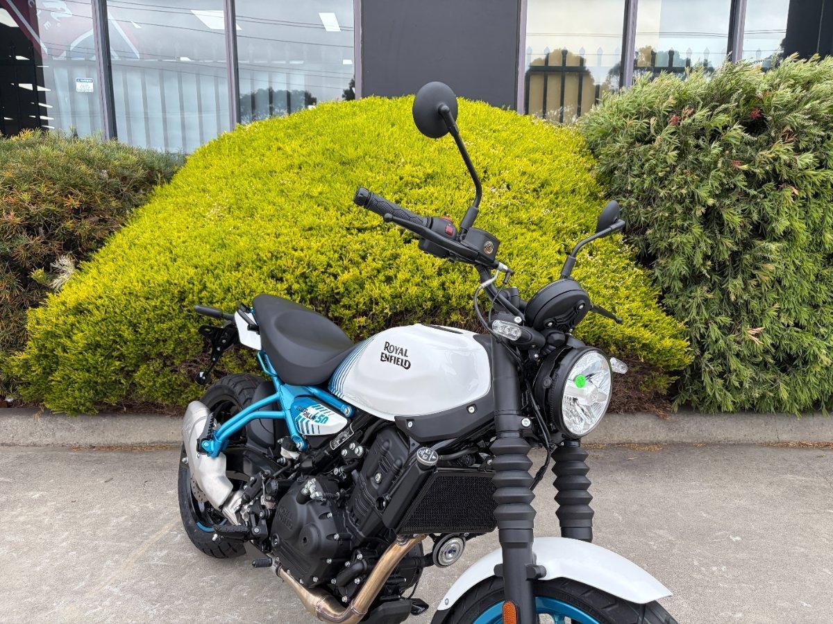 2026 ROYAL ENFIELD GUERILLA 450 ROAD