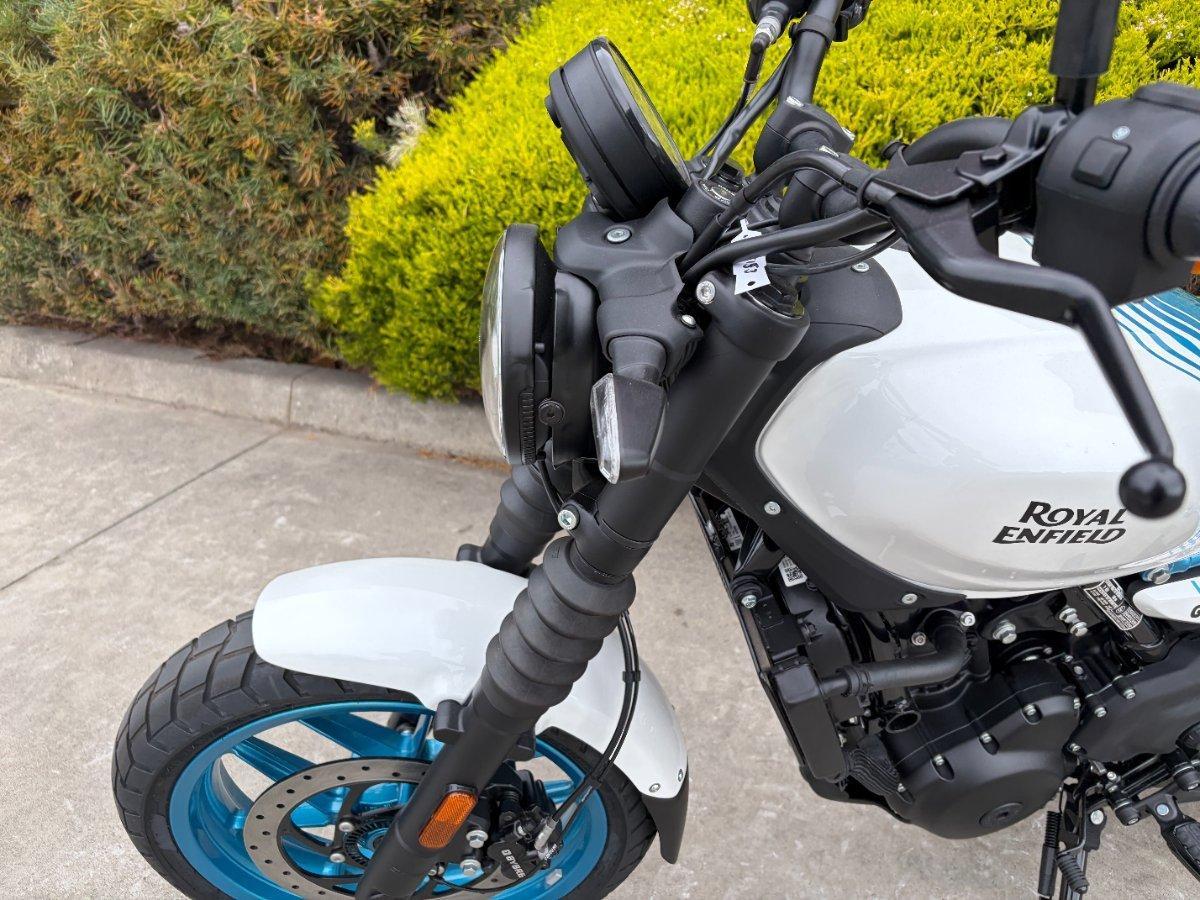 2026 ROYAL ENFIELD GUERILLA 450 ROAD