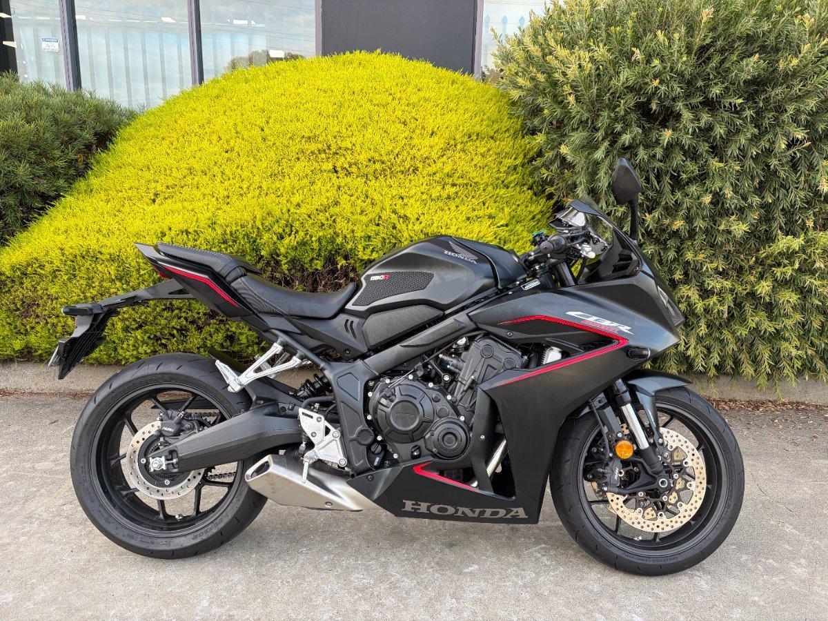 2025 HONDA CBR650R SPORTS