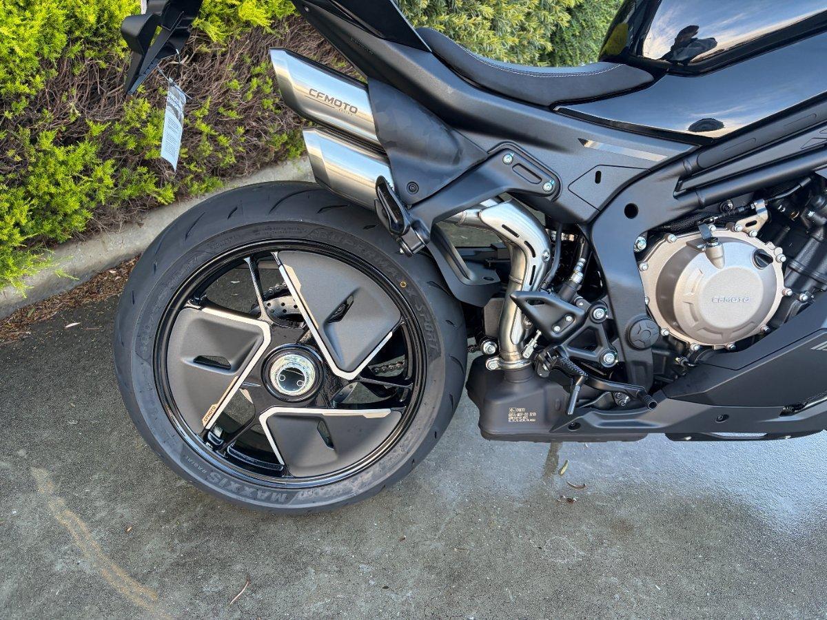 2026 CF MOTO 750 SR S ROAD