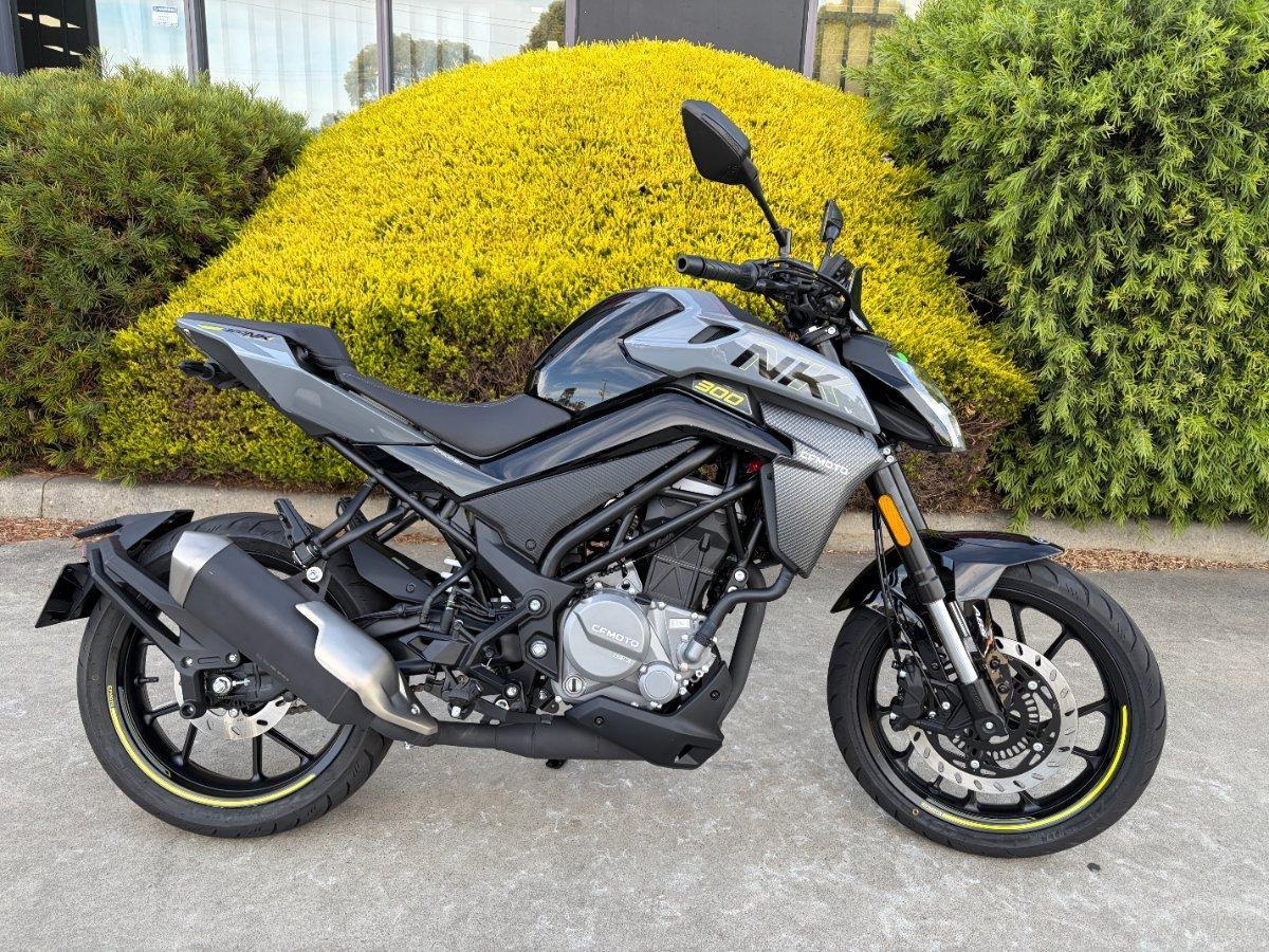 2026 CF MOTO 300 NK ABS ROAD