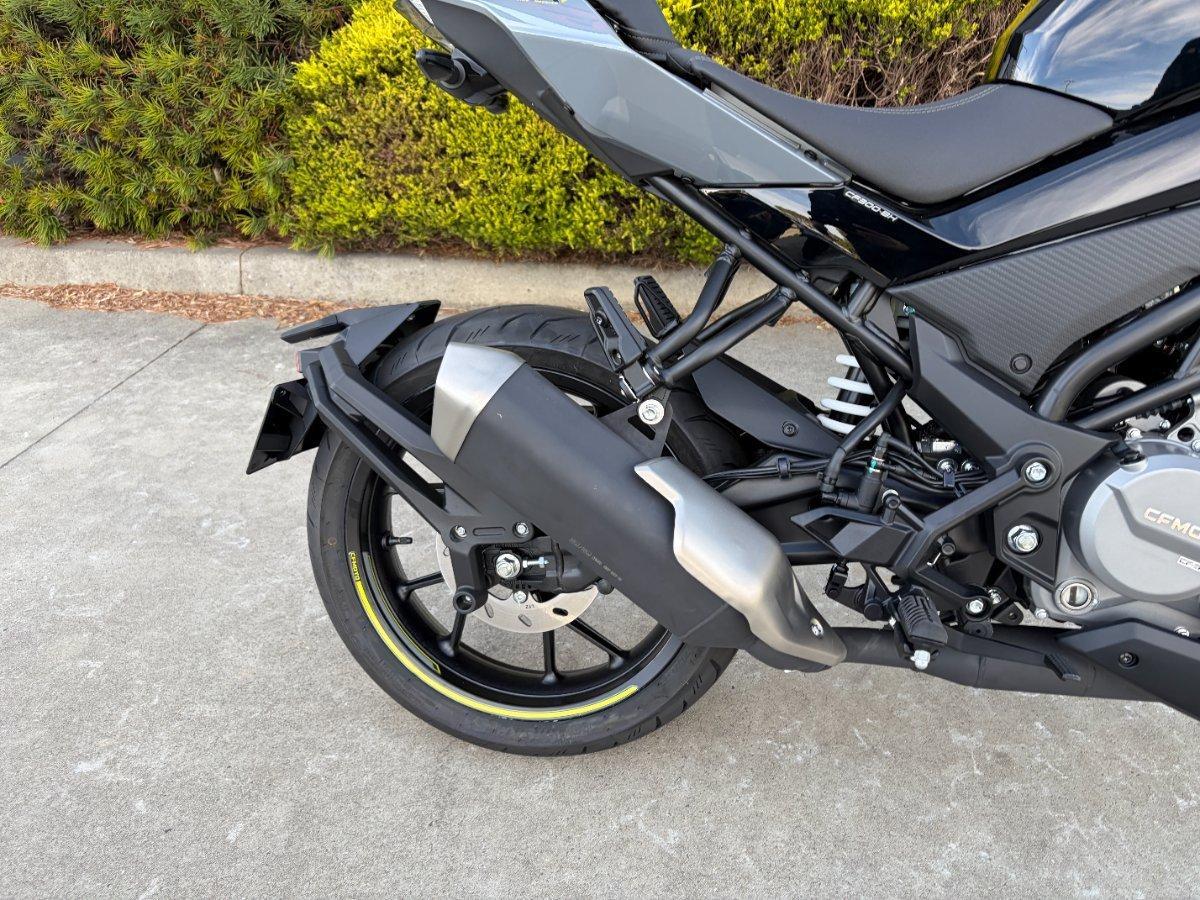 2026 CF MOTO 300 NK ABS ROAD