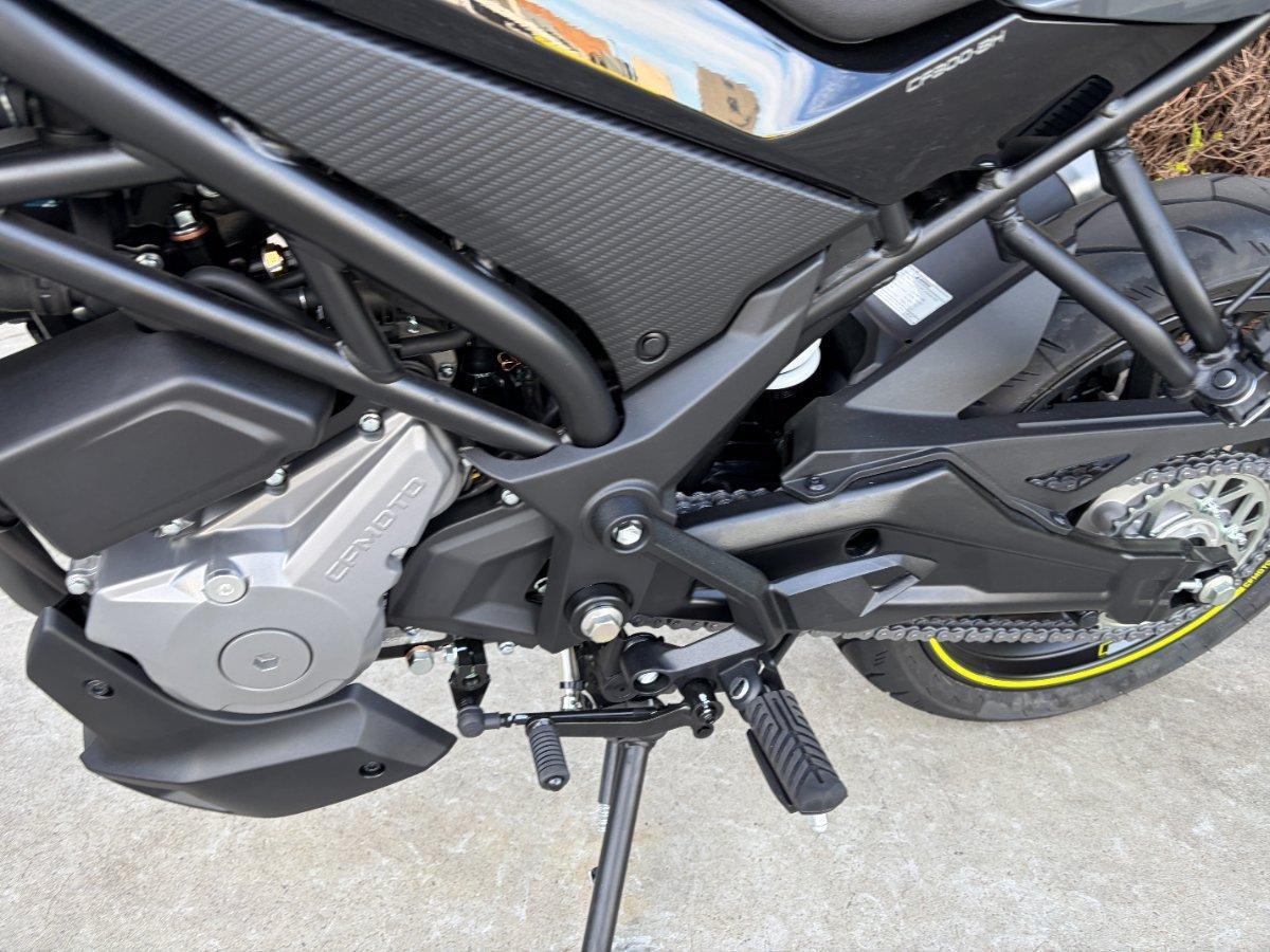 2026 CF MOTO 300 NK ABS ROAD