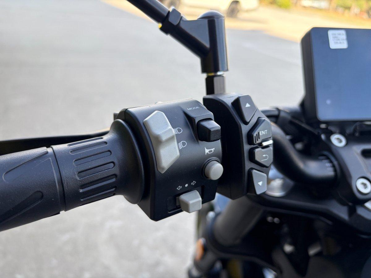 2026 CF MOTO 300 NK ABS ROAD
