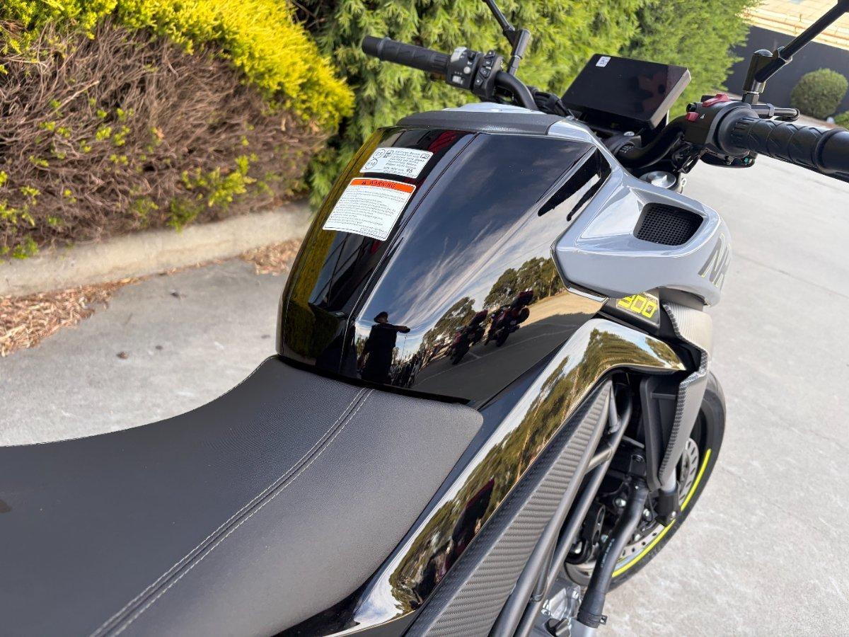 2026 CF MOTO 300 NK ABS ROAD