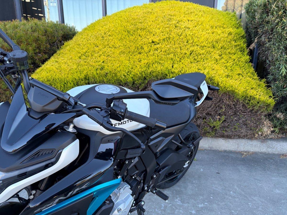 2025 CF MOTO 675 NK ROAD
