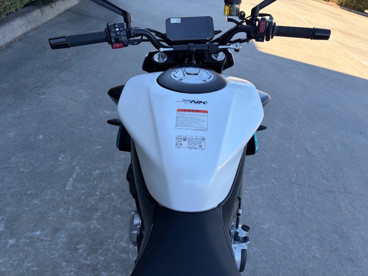 2025 CF MOTO 675 NK ROAD