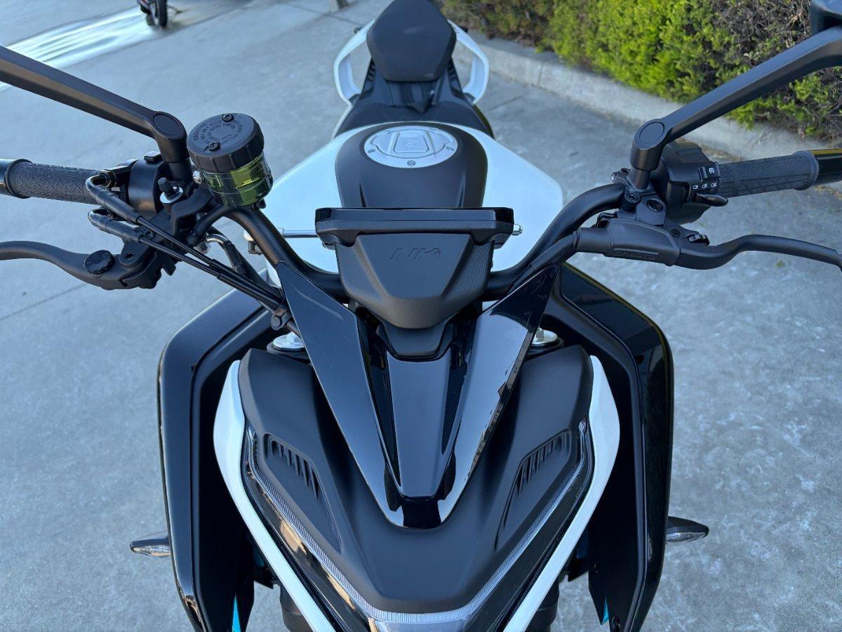 2025 CF MOTO 675 NK ROAD