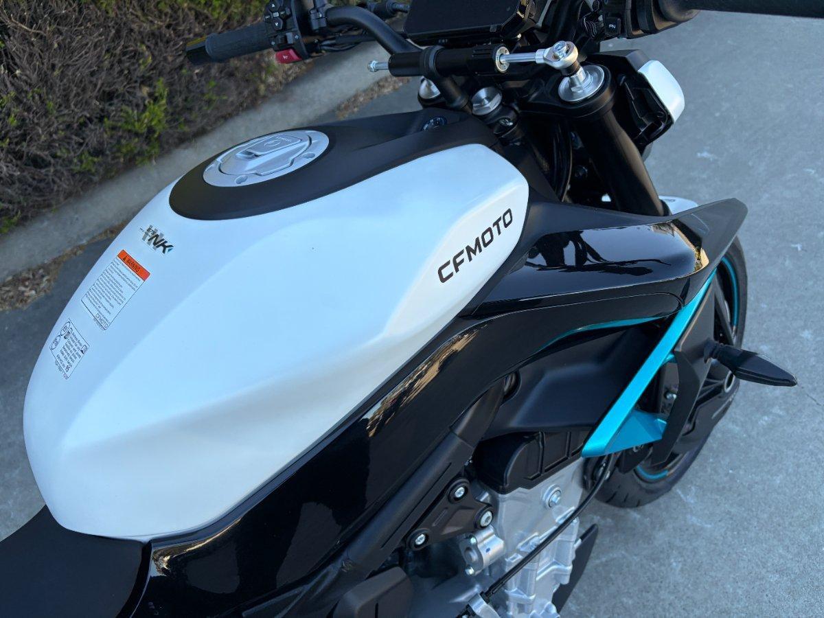 2025 CF MOTO 675 NK ROAD