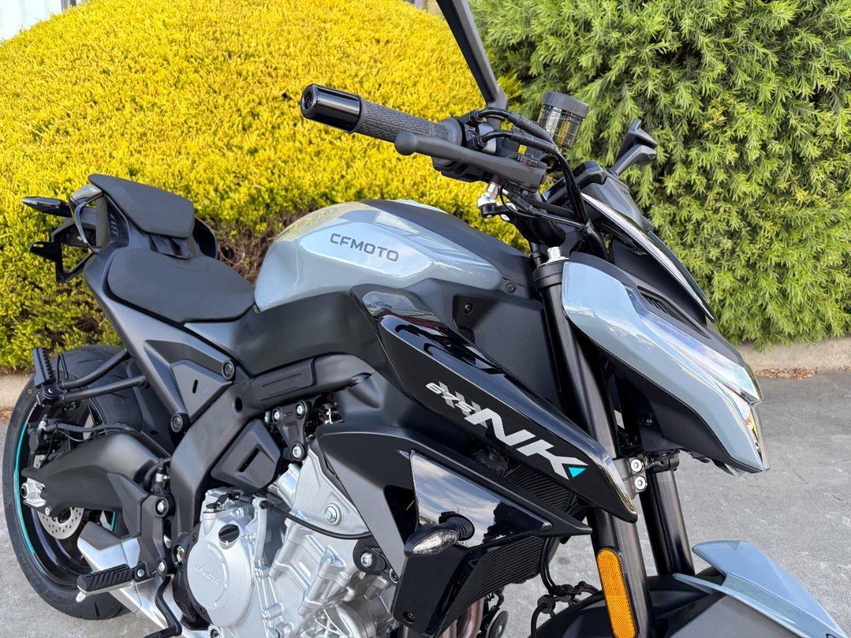 2025 CF MOTO 675 NK ROAD