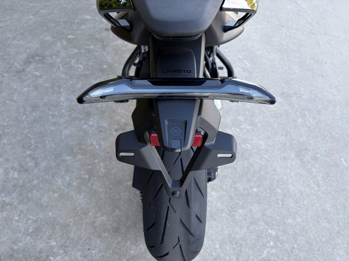2025 CF MOTO 675 NK ROAD