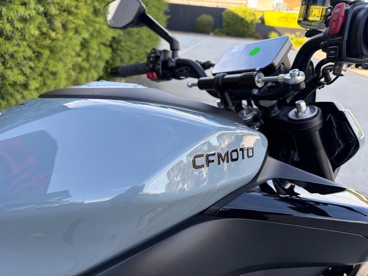 2025 CF MOTO 675 NK ROAD
