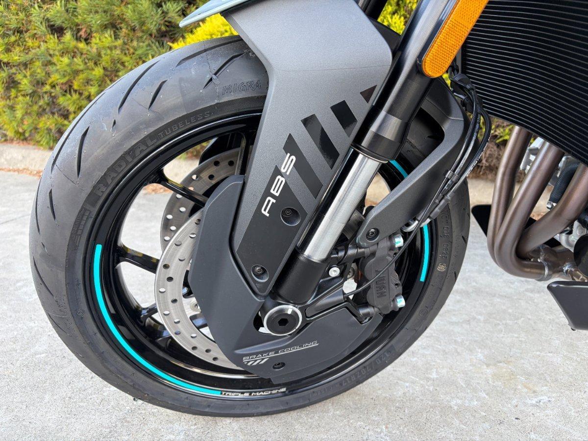 2025 CF MOTO 675 NK ROAD
