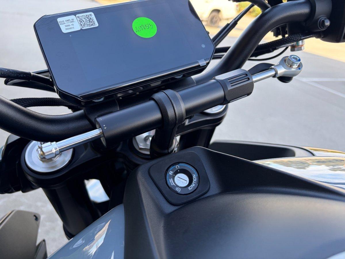 2025 CF MOTO 675 NK ROAD