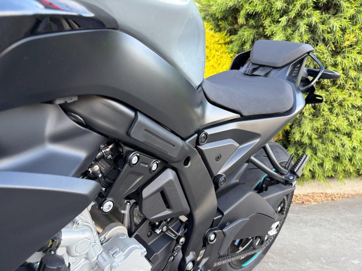2025 CF MOTO 675 NK ROAD