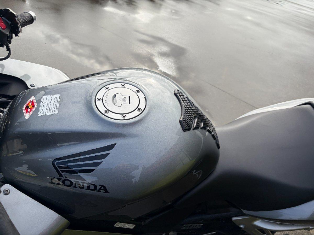 2011 HONDA VFR800F (VFR800FI) SPORTS