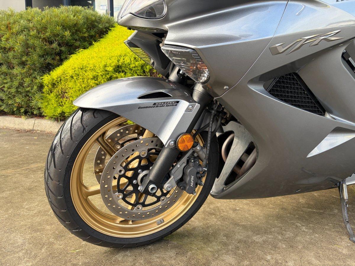 2011 HONDA VFR800F (VFR800FI) SPORTS