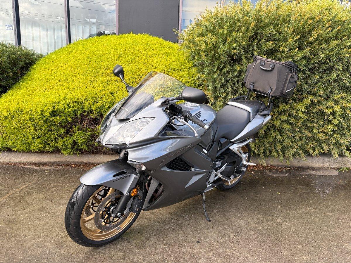 2011 HONDA VFR800F (VFR800FI) SPORTS