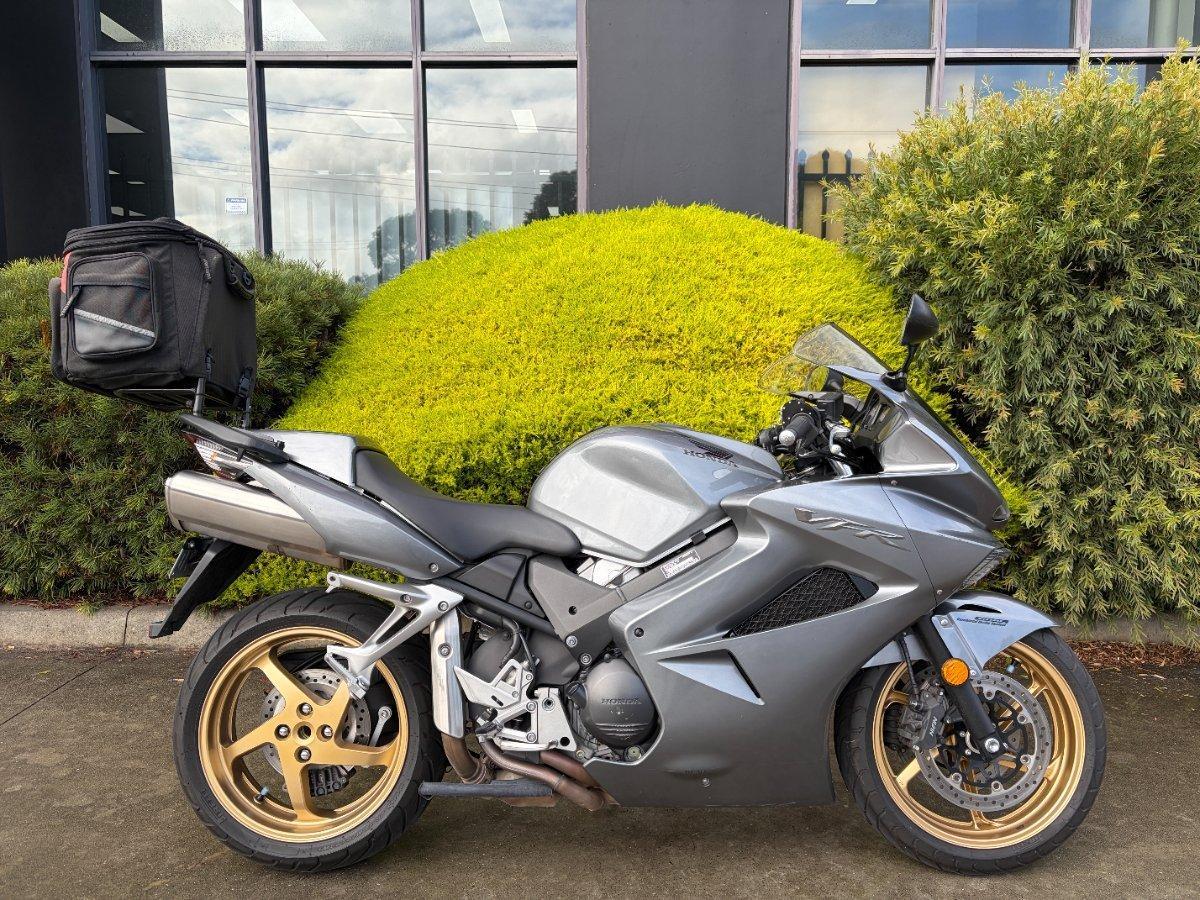 2011 HONDA VFR800F (VFR800FI) SPORTS