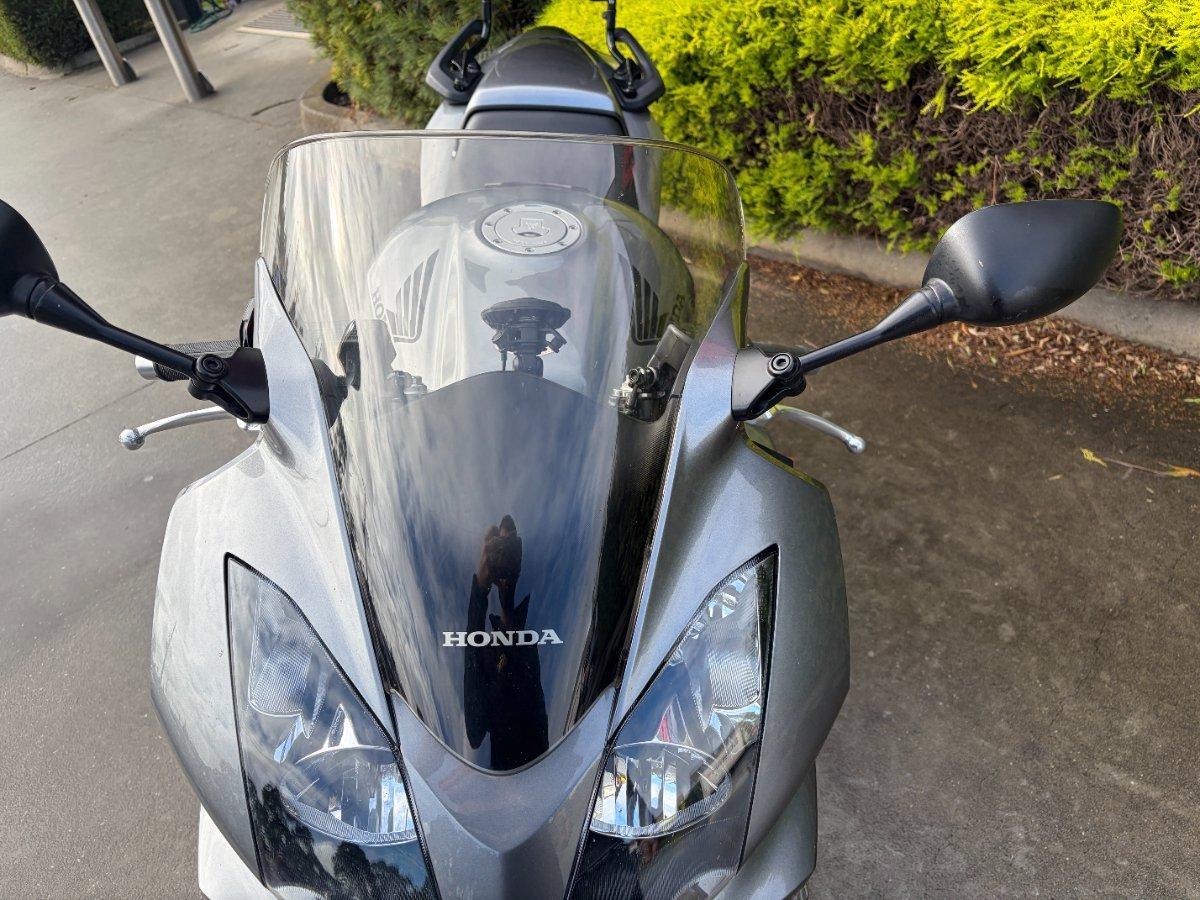 2011 HONDA VFR800F (VFR800FI) SPORTS