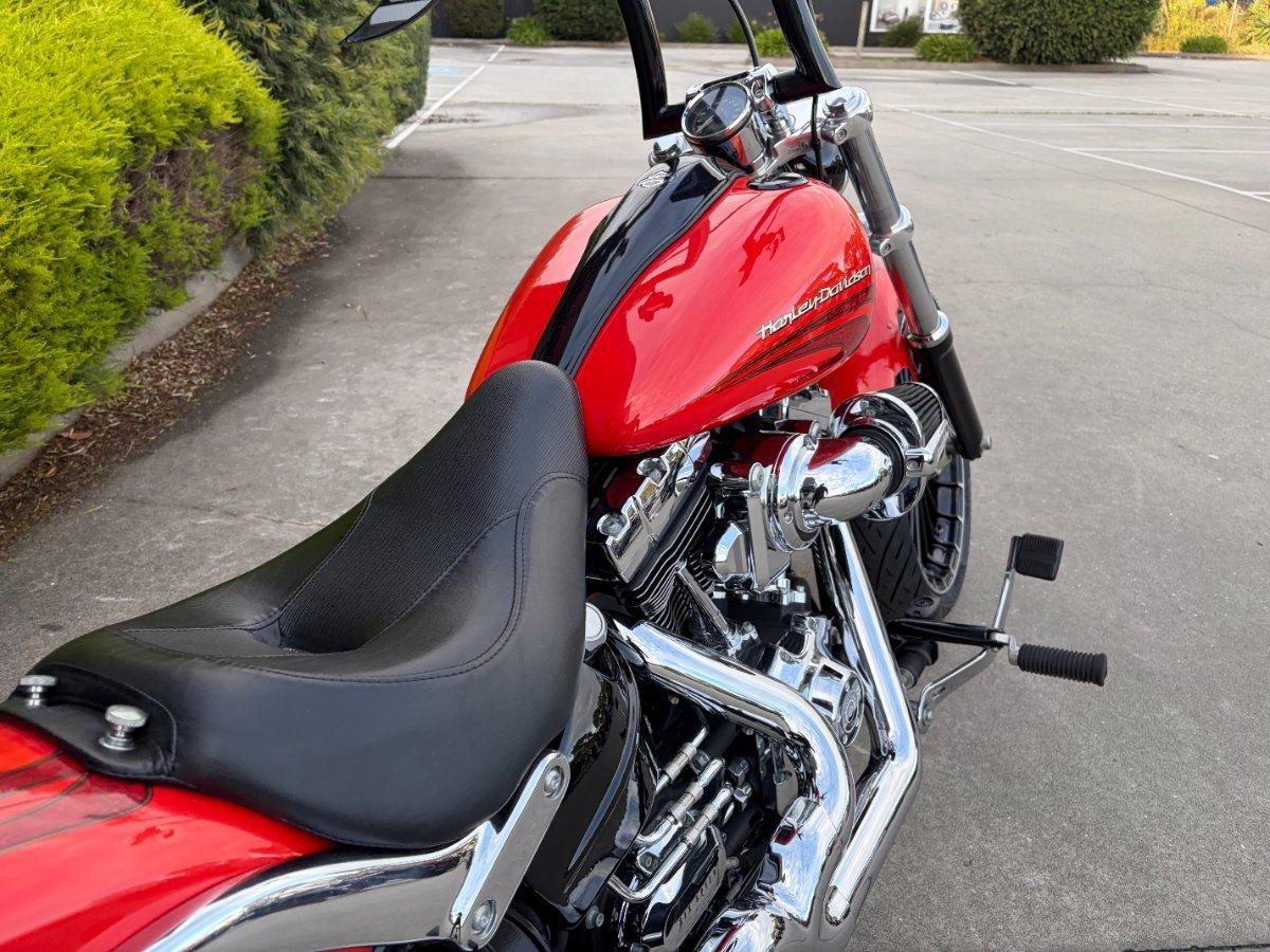 2017 HARLEY-DAVIDSON FXSB SOFTAIL BREAKOUT CRUISER
