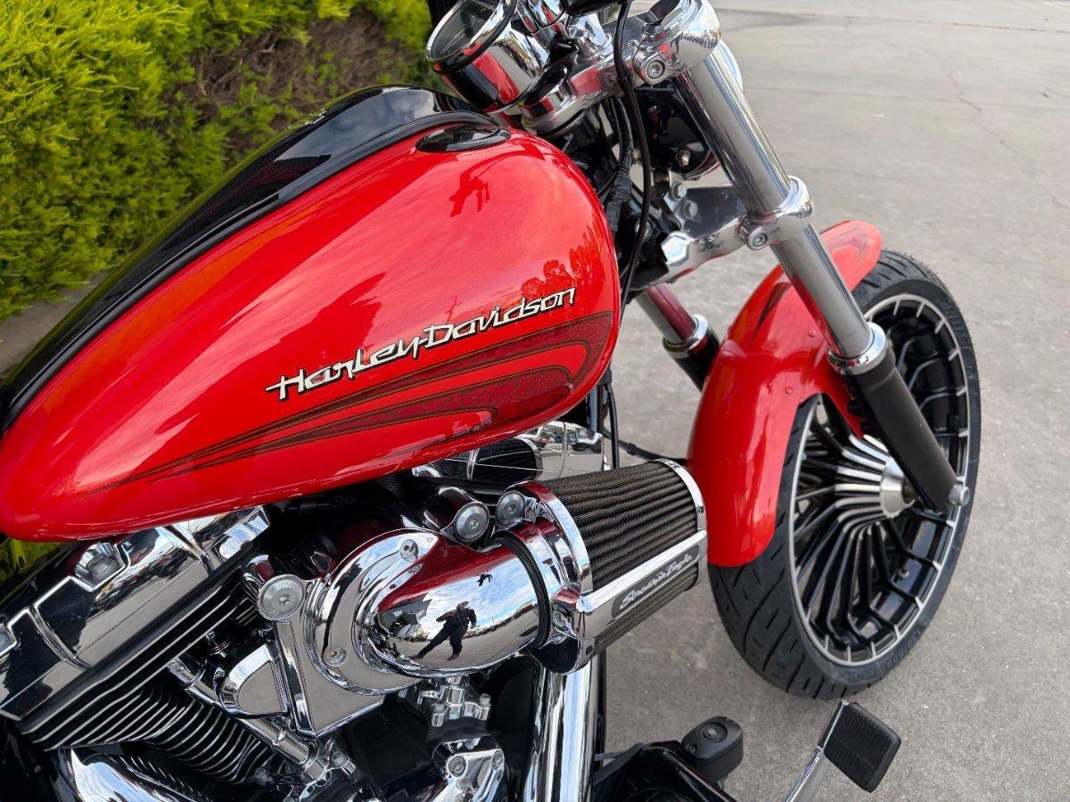 2017 HARLEY-DAVIDSON FXSB SOFTAIL BREAKOUT CRUISER
