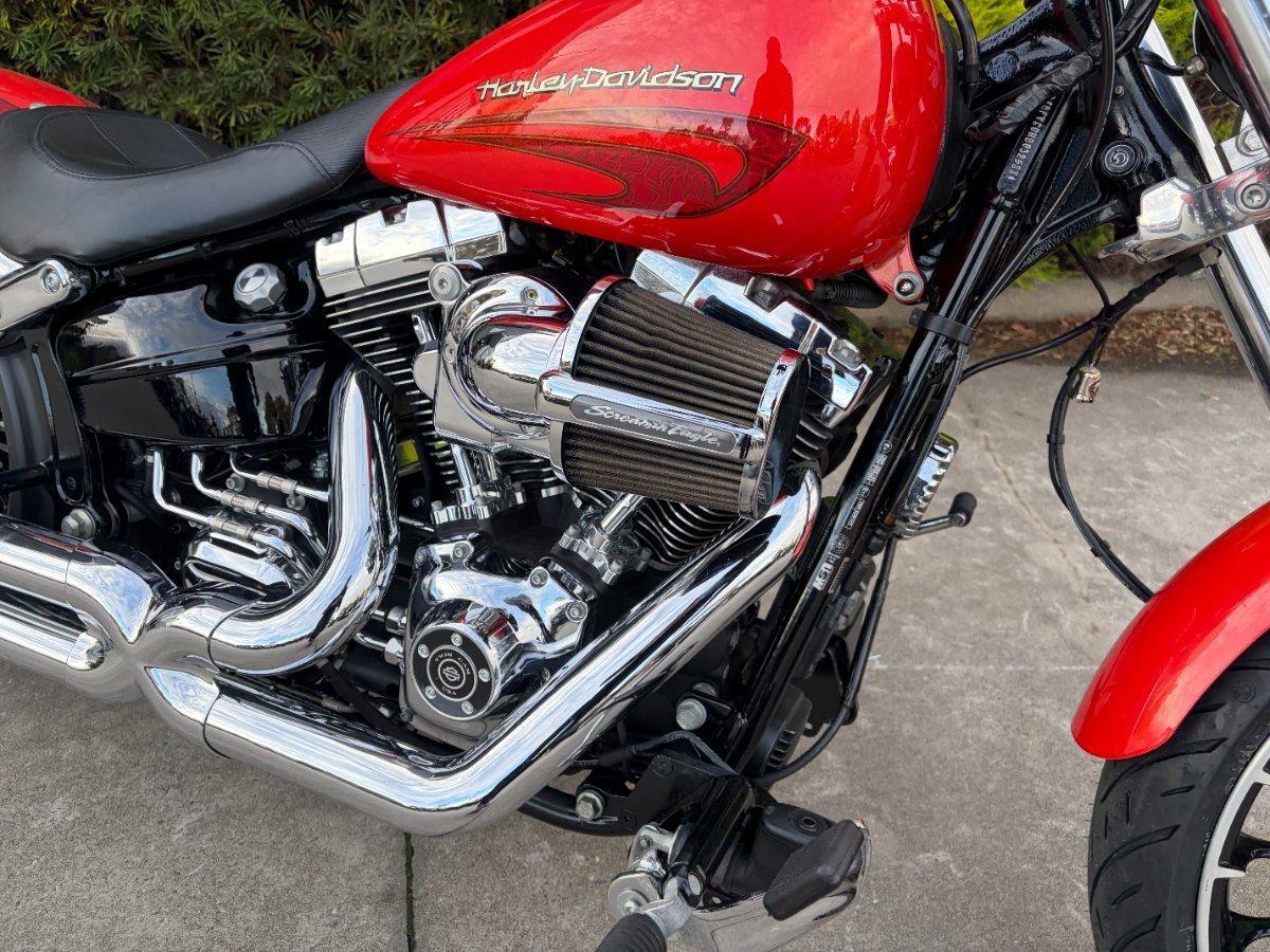 2017 HARLEY-DAVIDSON FXSB SOFTAIL BREAKOUT CRUISER