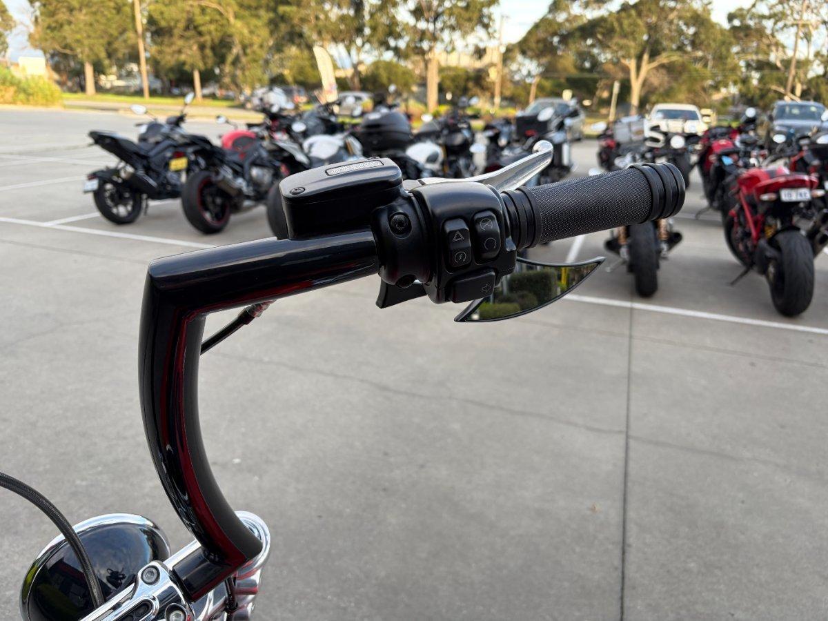 2017 HARLEY-DAVIDSON FXSB SOFTAIL BREAKOUT CRUISER