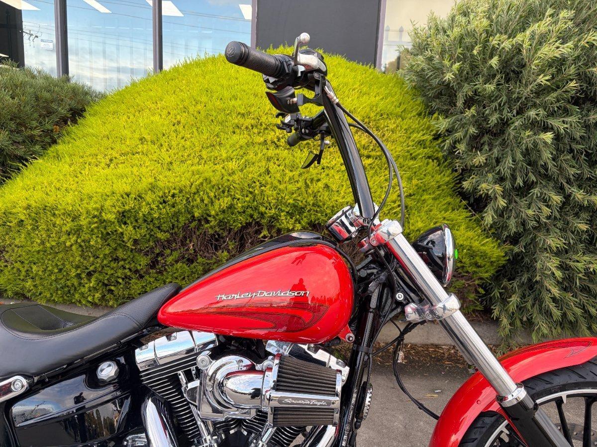 2017 HARLEY-DAVIDSON FXSB SOFTAIL BREAKOUT CRUISER