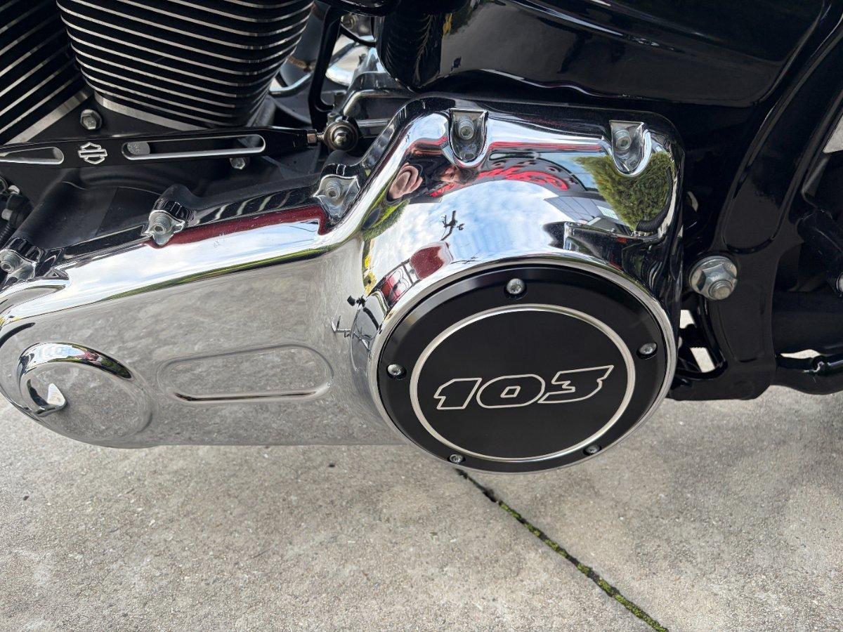 2017 HARLEY-DAVIDSON FXSB SOFTAIL BREAKOUT CRUISER