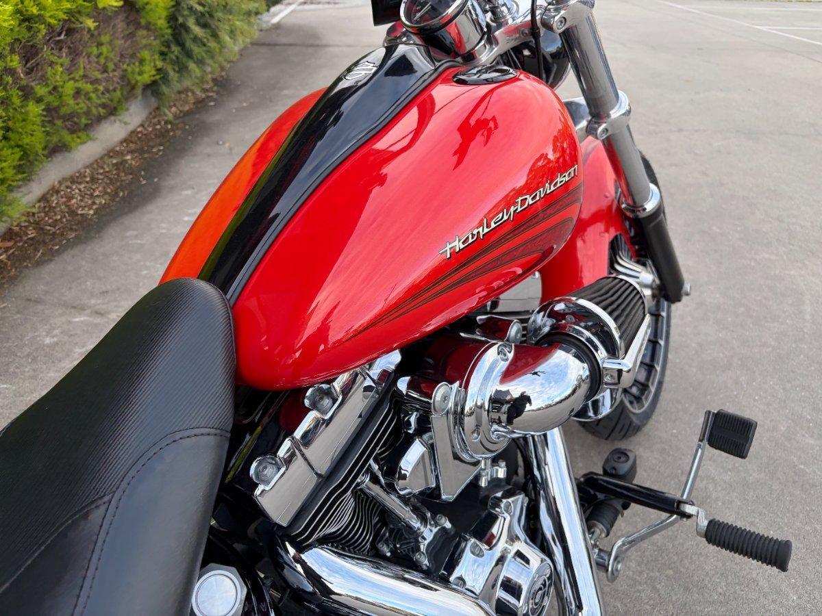 2017 HARLEY-DAVIDSON FXSB SOFTAIL BREAKOUT CRUISER
