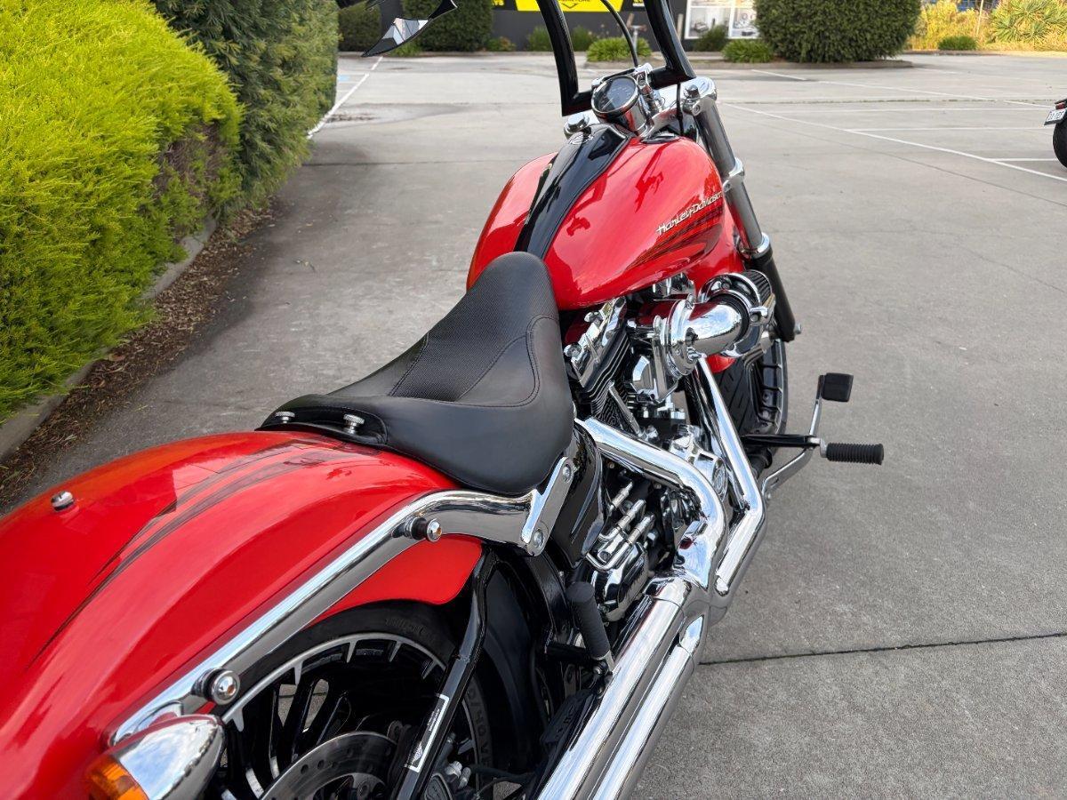 2017 HARLEY-DAVIDSON FXSB SOFTAIL BREAKOUT CRUISER