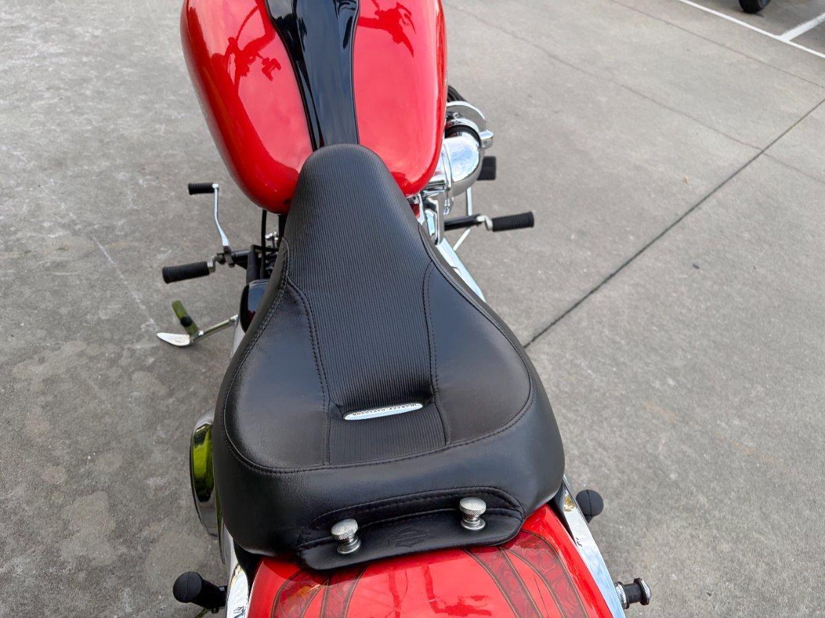 2017 HARLEY-DAVIDSON FXSB SOFTAIL BREAKOUT CRUISER