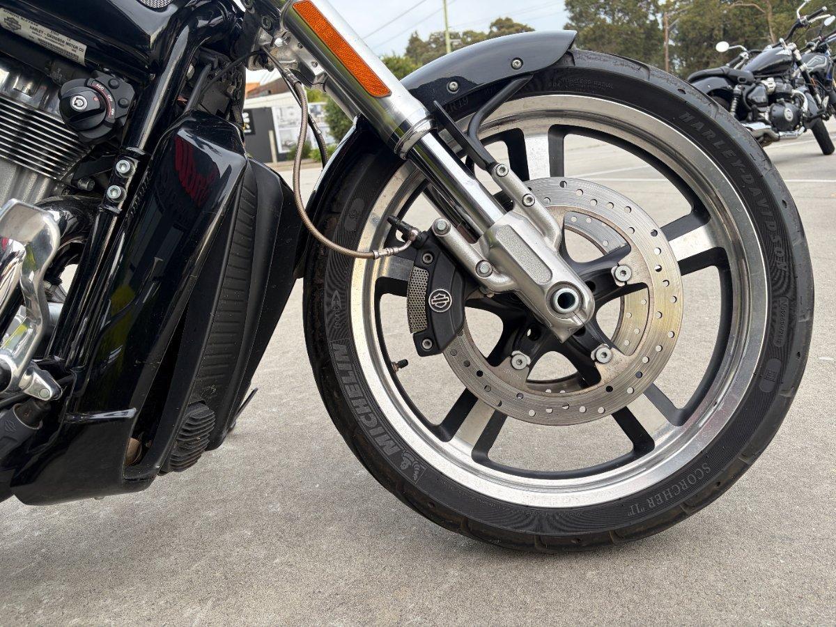 2015 HARLEY-DAVIDSON VRSCF MUSCLE CRUISER